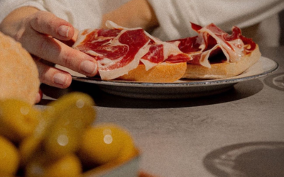 ¿Con qué acompañar el jamón en tus platos?